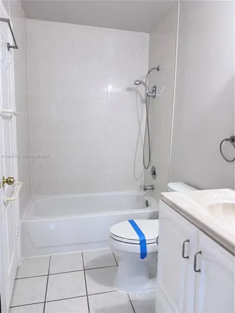 $2,400 | 527 West 68th Street, Unit 1, Hialeah, FL 33014