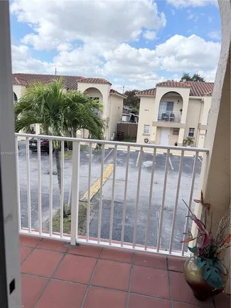 $2,400 | 527 West 68th Street, Unit 1, Hialeah, FL 33014