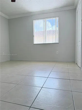 $2,400 | 527 West 68th Street, Unit 1, Hialeah, FL 33014