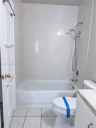 $2,400 | 527 West 68th Street, Unit 1, Hialeah, FL 33014