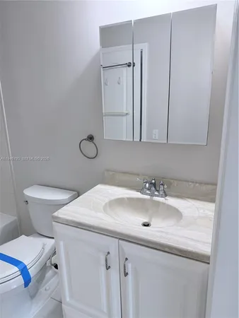 $2,400 | 527 West 68th Street, Unit 1, Hialeah, FL 33014