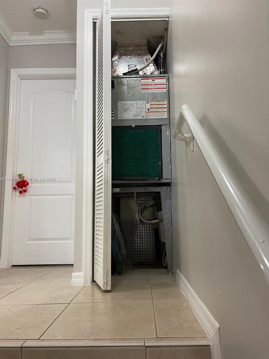 527 West 68th Street, Unit 1 Hialeah, FL 33014 - Photo 3 of 7 a view of washer and dryer