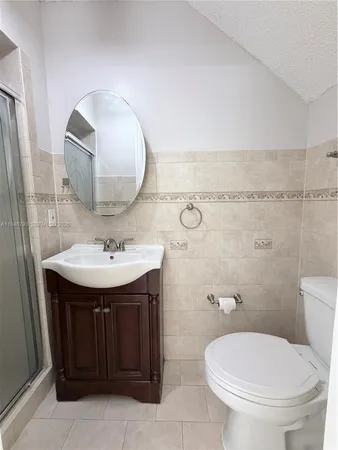 $2,400 | 527 West 68th Street, Unit 1, Hialeah, FL 33014