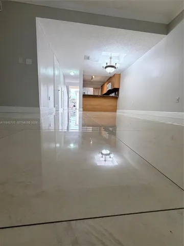 $2,450 | 527 West 68th Street, Unit 1, Hialeah, FL 33014