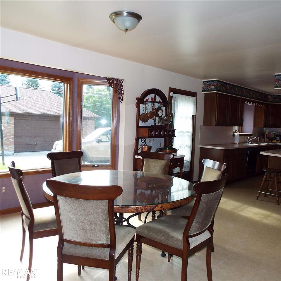 38920 Westchester Road Sterling Heights, MI 48310 - Photo 9 of 27 31298575-8.JPG