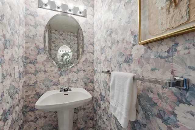 $890,000 | 34 Pickman Drive, Unit 34, Bedford, MA 01730