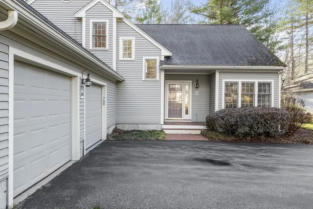 $890,000 | 34 Pickman Drive, Unit 34, Bedford, MA 01730