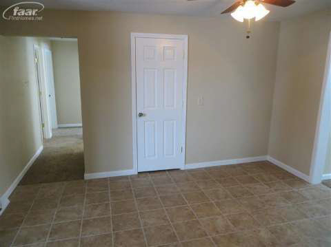 14050 Lakefield Road Hemlock, MI 48626 - Photo 12 of 27 20343750-11.JPG