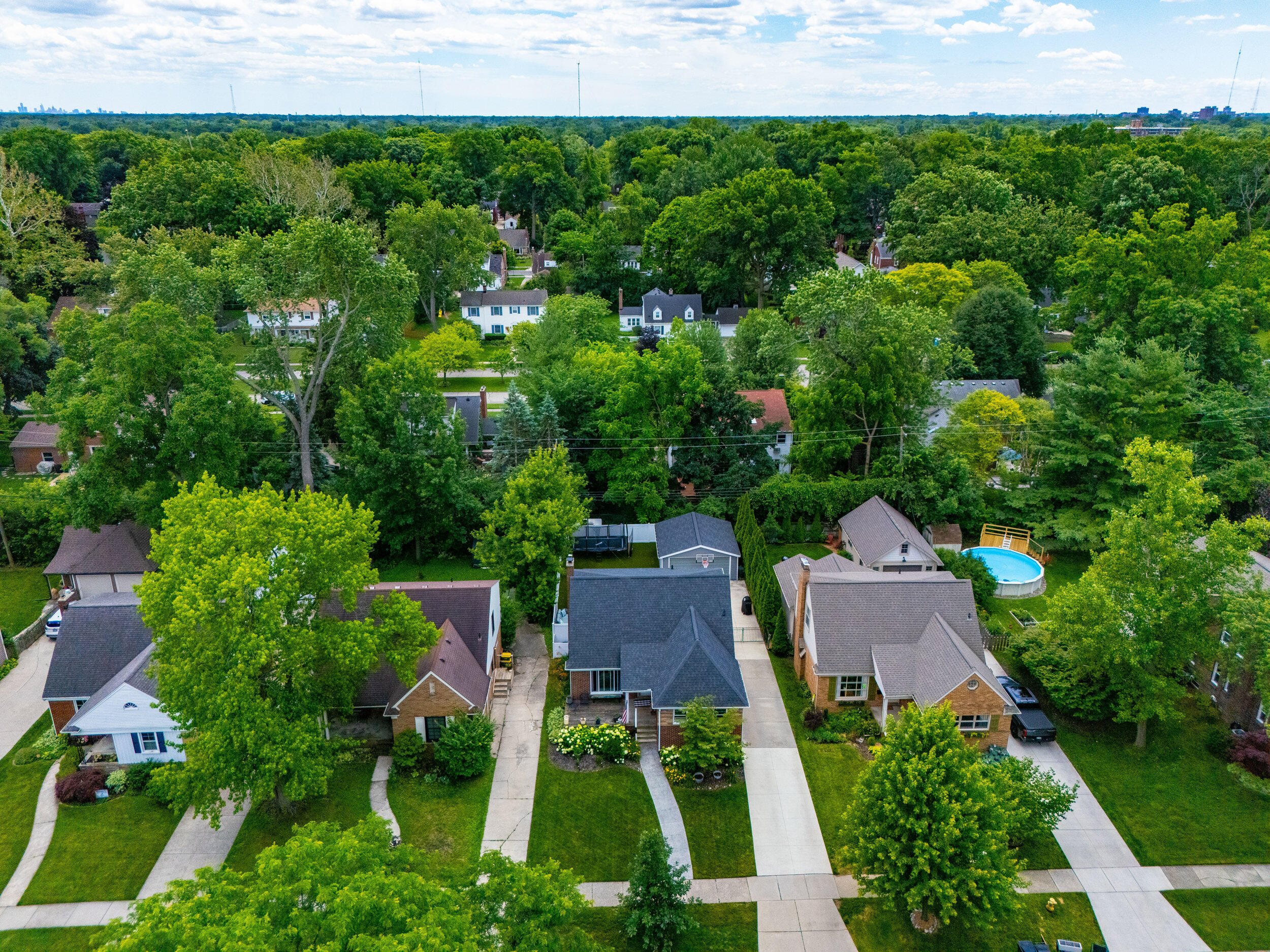 1921 Earlmont Road Berkley, MI 48072 - Photo 41 of 42 44_drone-4