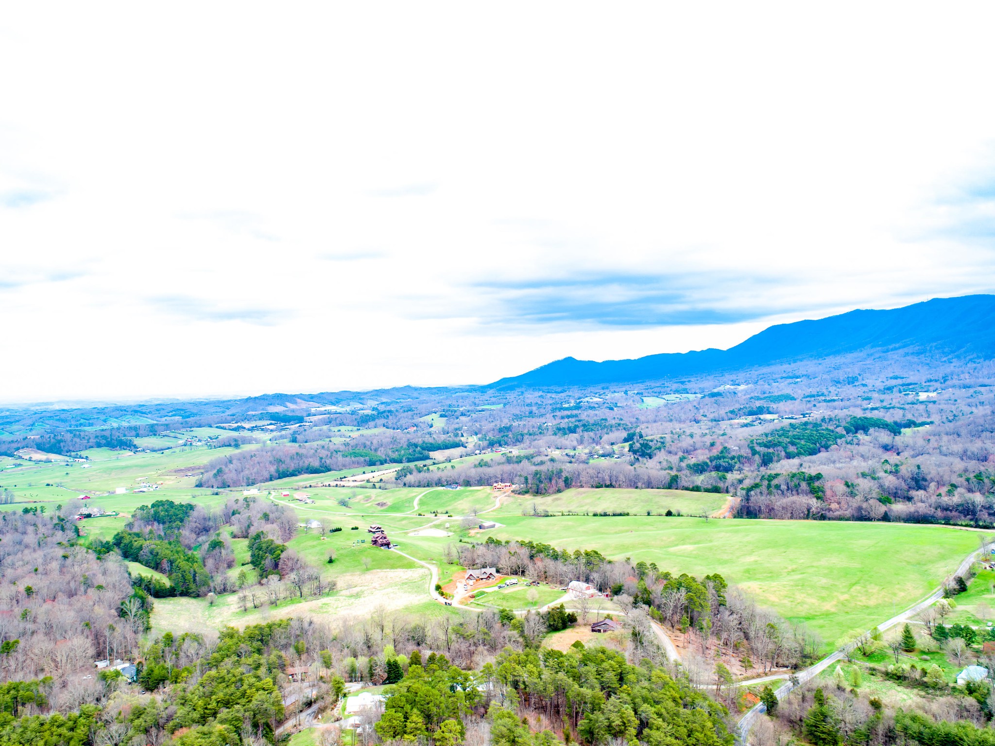 3769 Thomas Cross Road Sevierville, TN 37876 - Photo 37 of 40 an aerial view of mountain and trees