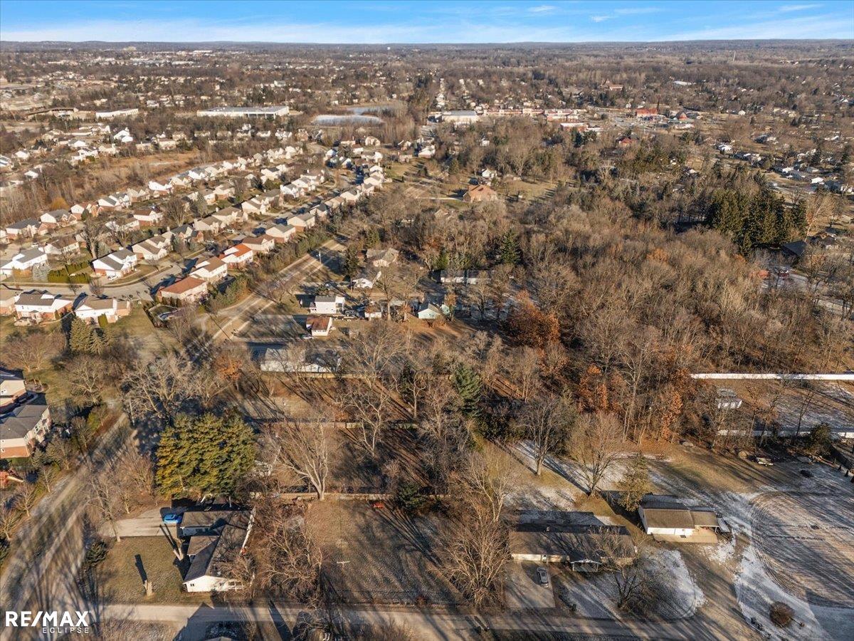 3495 Bendelow Road Rochester Hills, MI 48307 - Photo 16 of 32