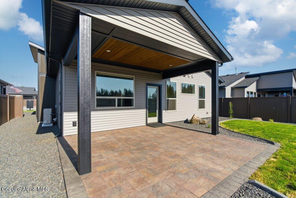 13980 Rainier Loop Rathdrum, ID 83858 - Photo 3 of 26 011-13980RainierLoop-Rathdrum-ID-83858-S