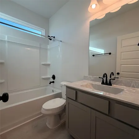 $3,200 | 3418 Lago Norence Drive, Manvel, TX 77578