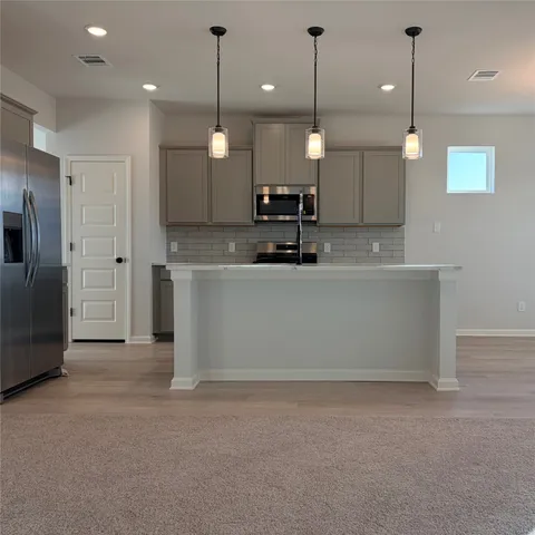 $3,400 | 3418 Lago Norence Drive, Manvel, TX 77578