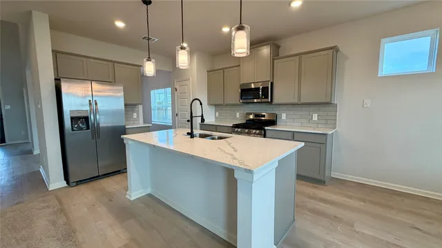 $3,400 | 3418 Lago Norence Drive, Manvel, TX 77578