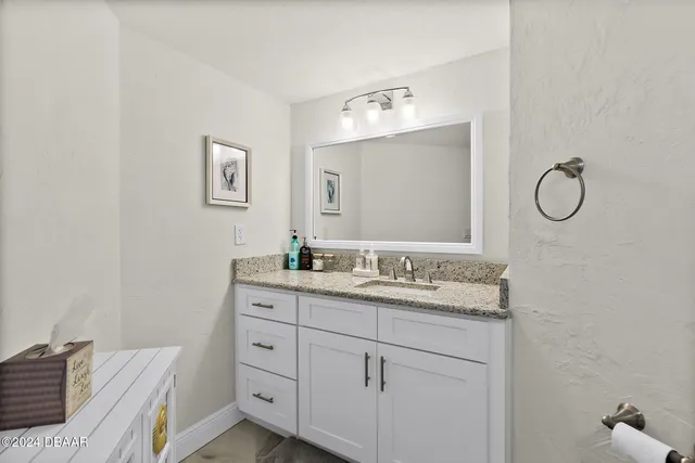 $3,000 | 3047 South Atlantic Avenue, Unit B020, Daytona Beach, FL 32118