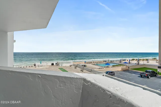 $3,000 | 3047 South Atlantic Avenue, Unit B020, Daytona Beach, FL 32118