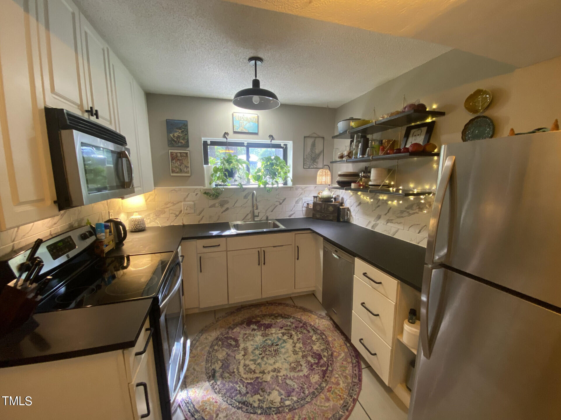 5922 Farm Gate Road Raleigh, NC 27606 - Photo 7 of 18 5922FarmGateRoad_45622_7