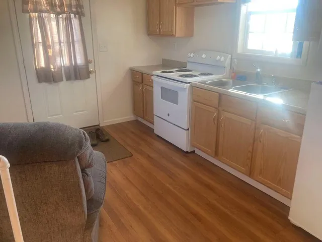 $325,000 | 713-711 Vine Street, Burlington Junction, MO 64428