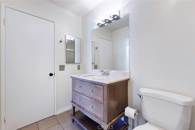 $549,999 | 10504 Sunland Boulevard, Unit 5, Sunland, CA 91040