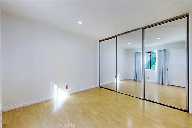 $549,999 | 10504 Sunland Boulevard, Unit 5, Sunland, CA 91040