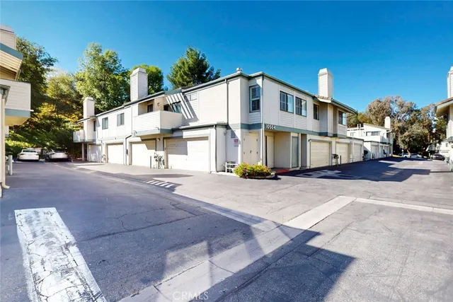 $549,999 | 10504 Sunland Boulevard, Unit 5, Sunland, CA 91040