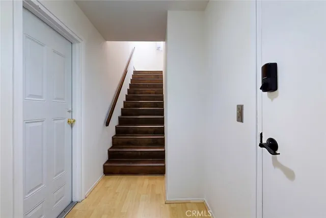 $549,999 | 10504 Sunland Boulevard, Unit 5, Sunland, CA 91040