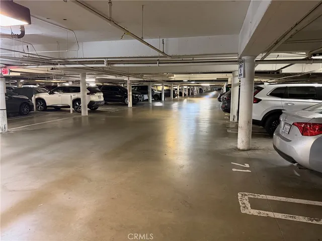 $469,000 | 5301 Balboa Boulevard, Unit F2, Encino, CA 91316