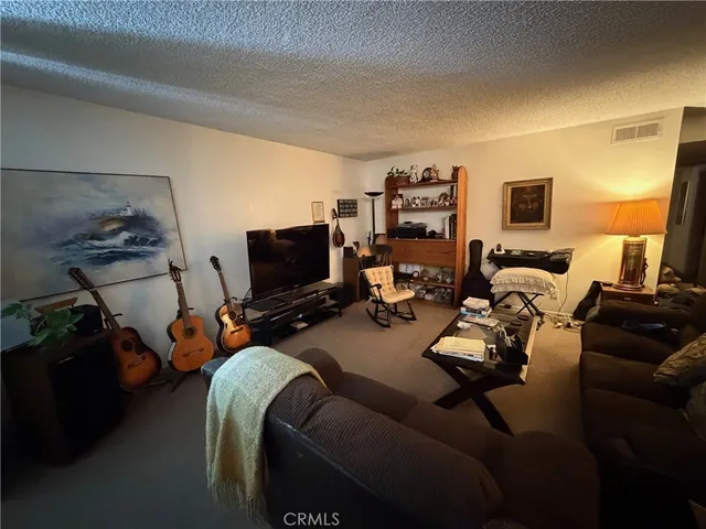 $469,000 | 5301 Balboa Boulevard, Unit F2, Encino, CA 91316