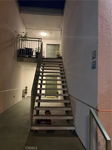 $469,000 | 5301 Balboa Boulevard, Unit F2, Encino, CA 91316