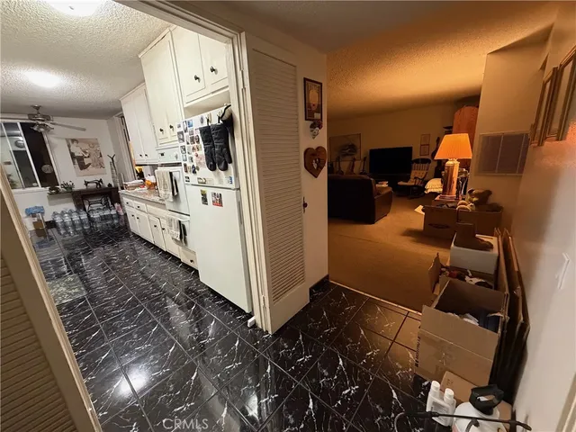 $469,000 | 5301 Balboa Boulevard, Unit F2, Encino, CA 91316