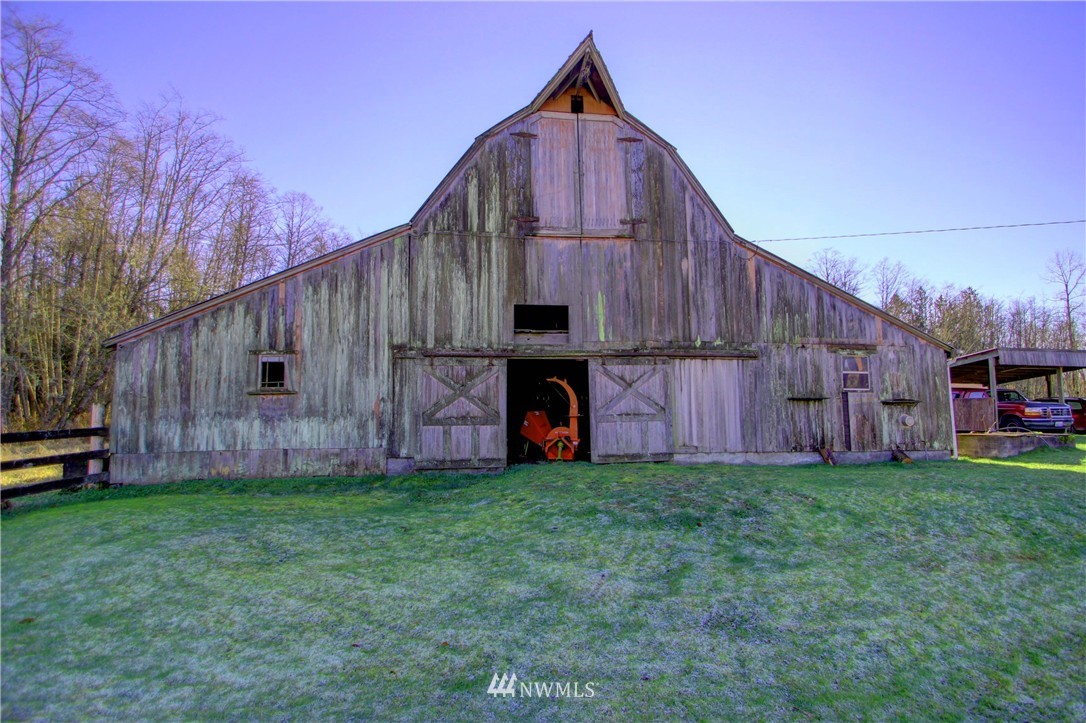 22272 Grip Road Sedro-Woolley, WA 98284 - Photo 3 of 24 Gallery Image 3