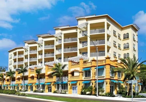 $2,895 | 1188 North Tamiami Trail, Unit 403, Sarasota, FL 34236