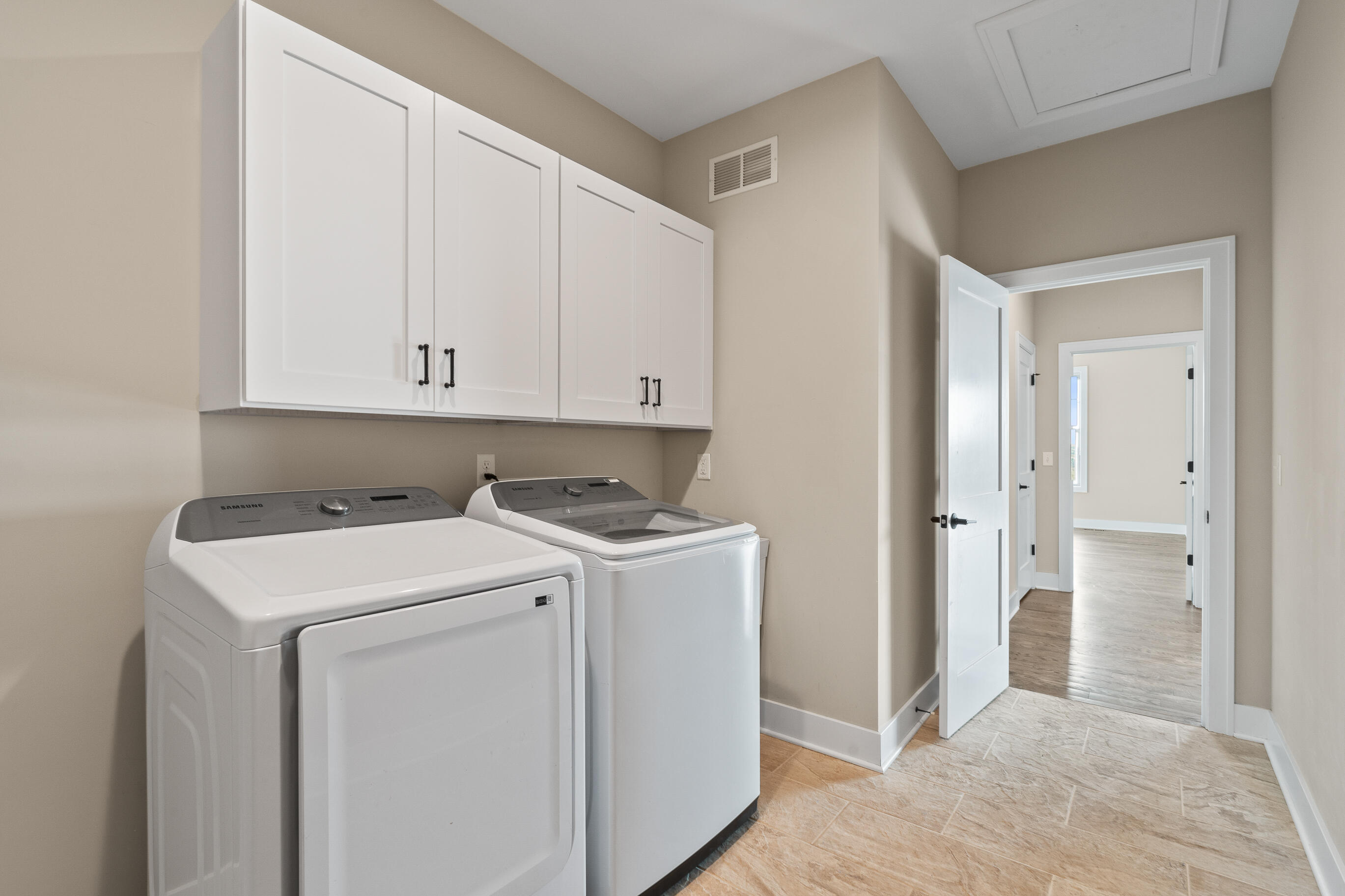 460 Stone Ridge Drive, Unit 480 Lake Geneva, WI 53147 - Photo 22 of 37 Main level laundry/mudroom in both units