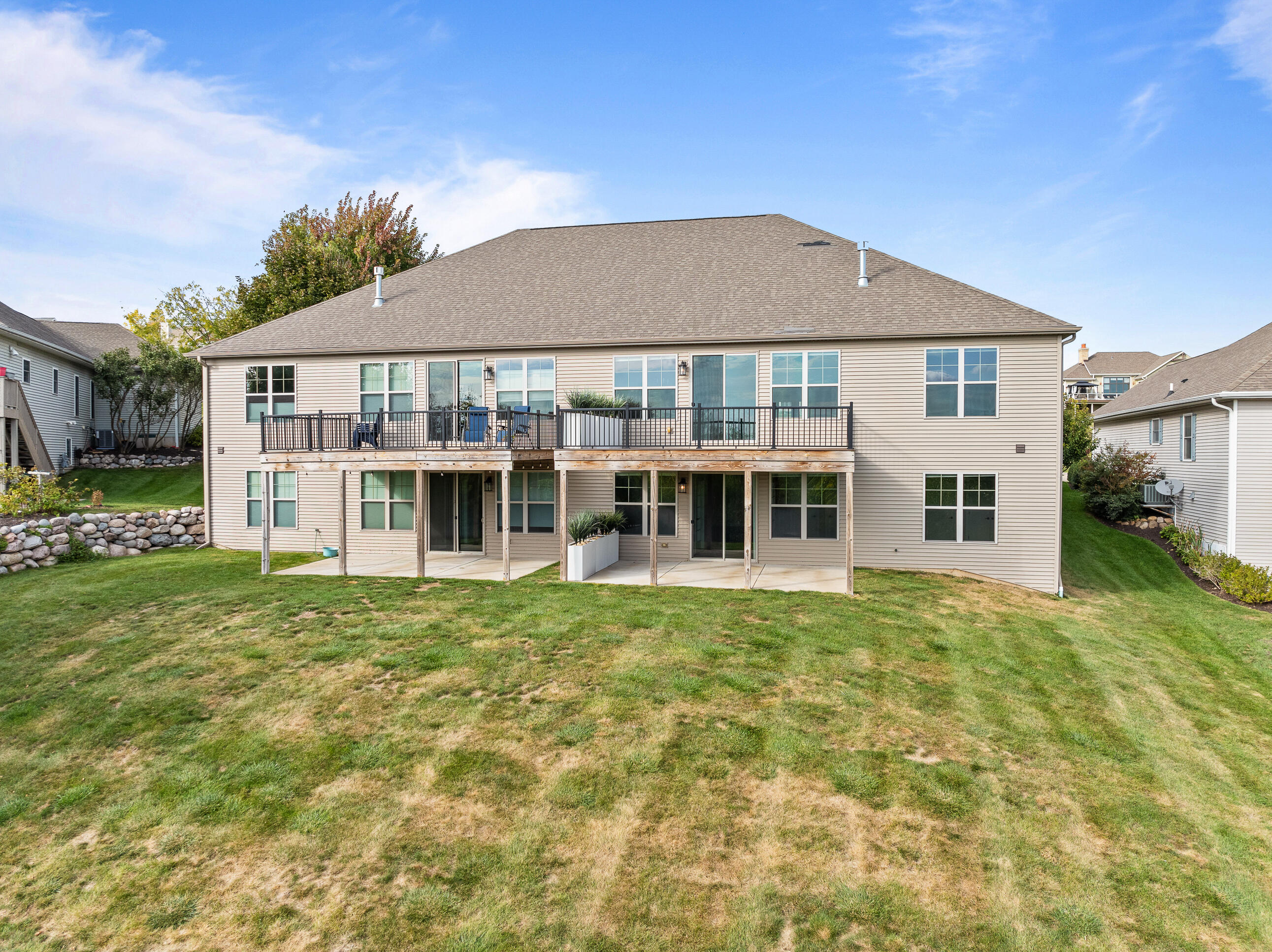 460 Stone Ridge Drive, Unit 480 Lake Geneva, WI 53147 - Photo 34 of 37 Exterior of building