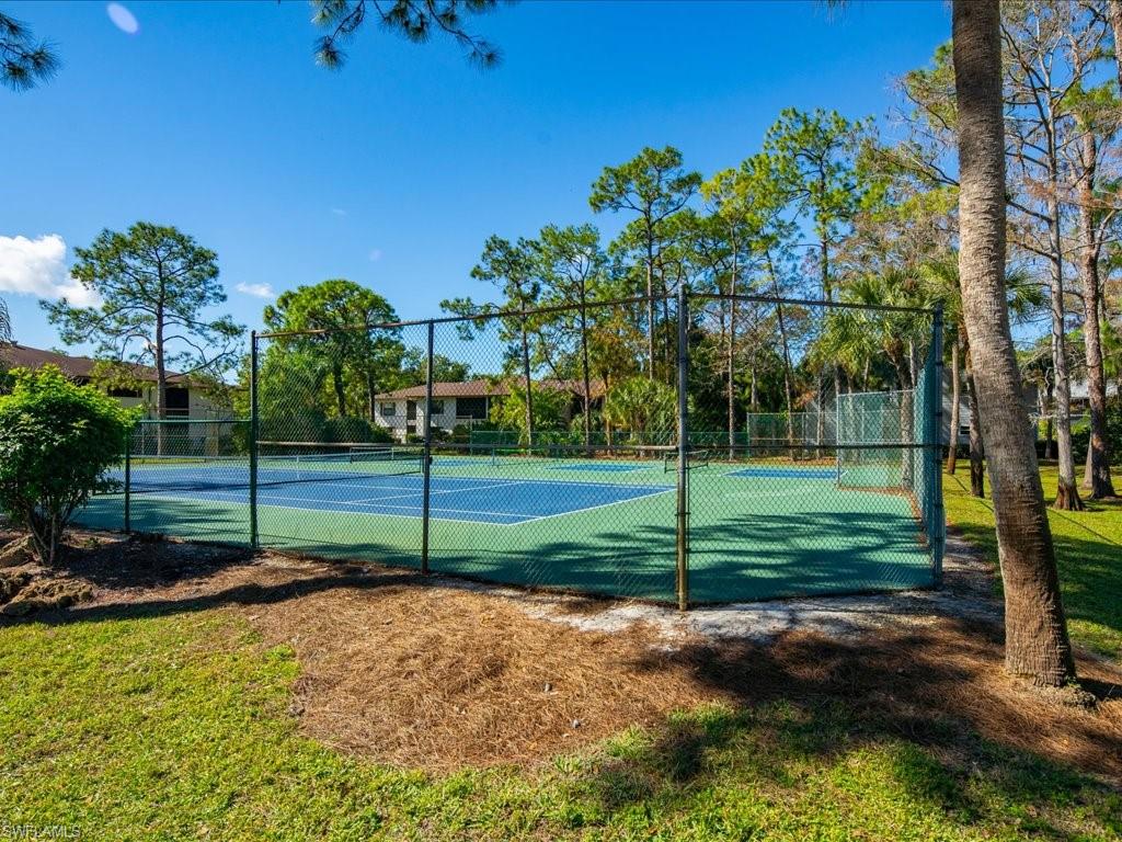 1833 Courtyard Way, Unit E105 Naples, FL 34112 - Photo 27 of 28 View of tennis court