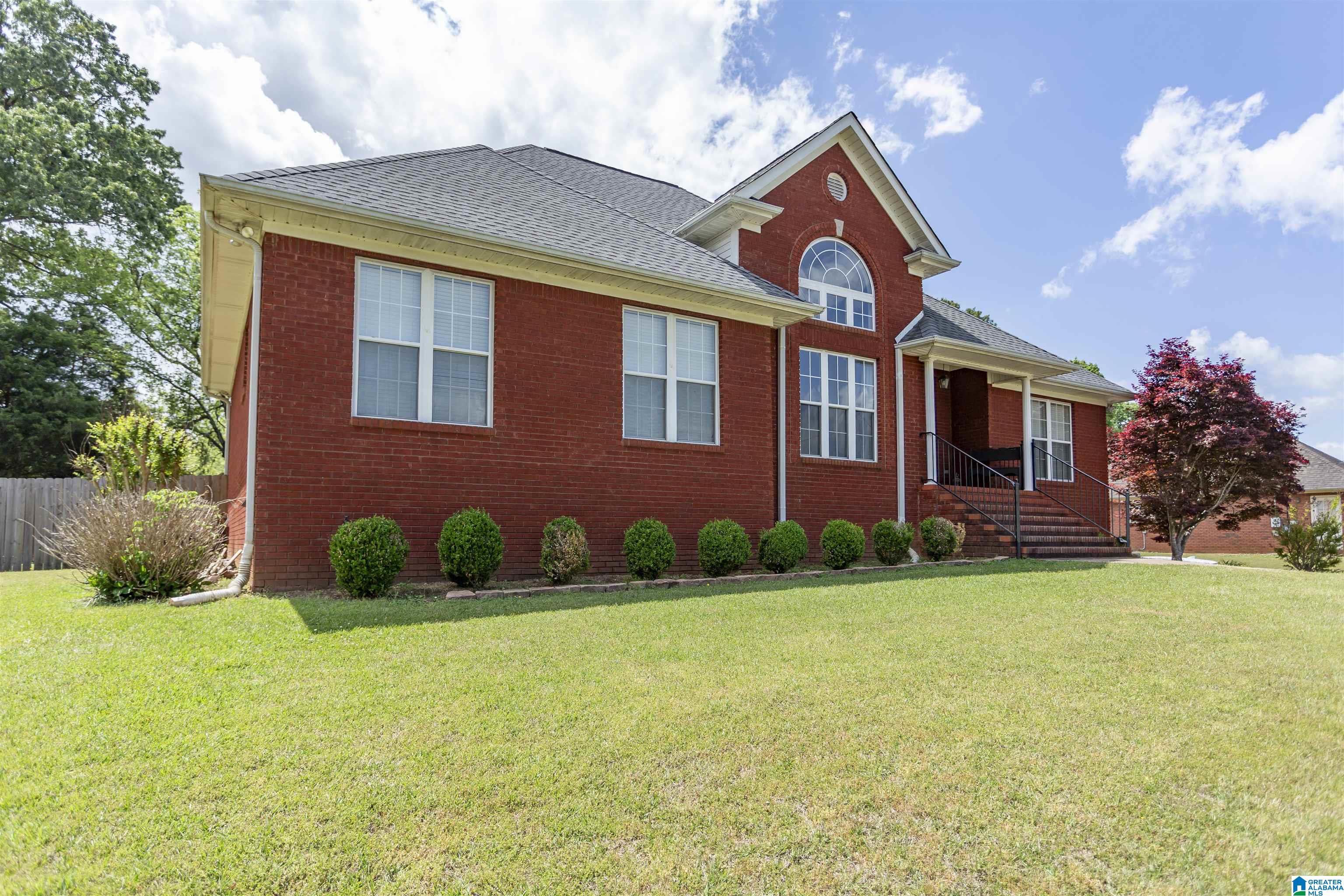 7504 Chase Way Bessemer, AL 35023 - Photo 2 of 46