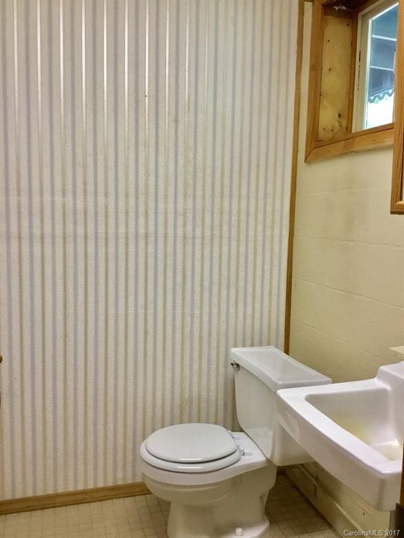 262 Sharon Road Fairview, NC 28730 - Photo 13 of 22 Gallery Image 13