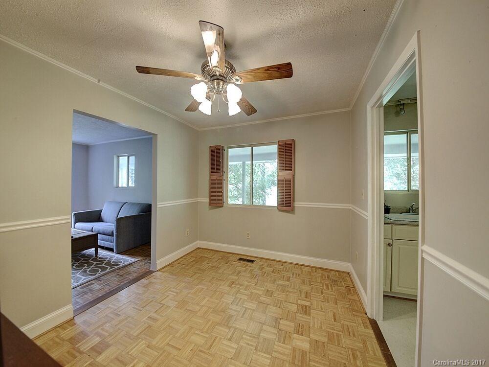 262 Sharon Road Fairview, NC 28730 - Photo 4 of 22 Gallery Image 4