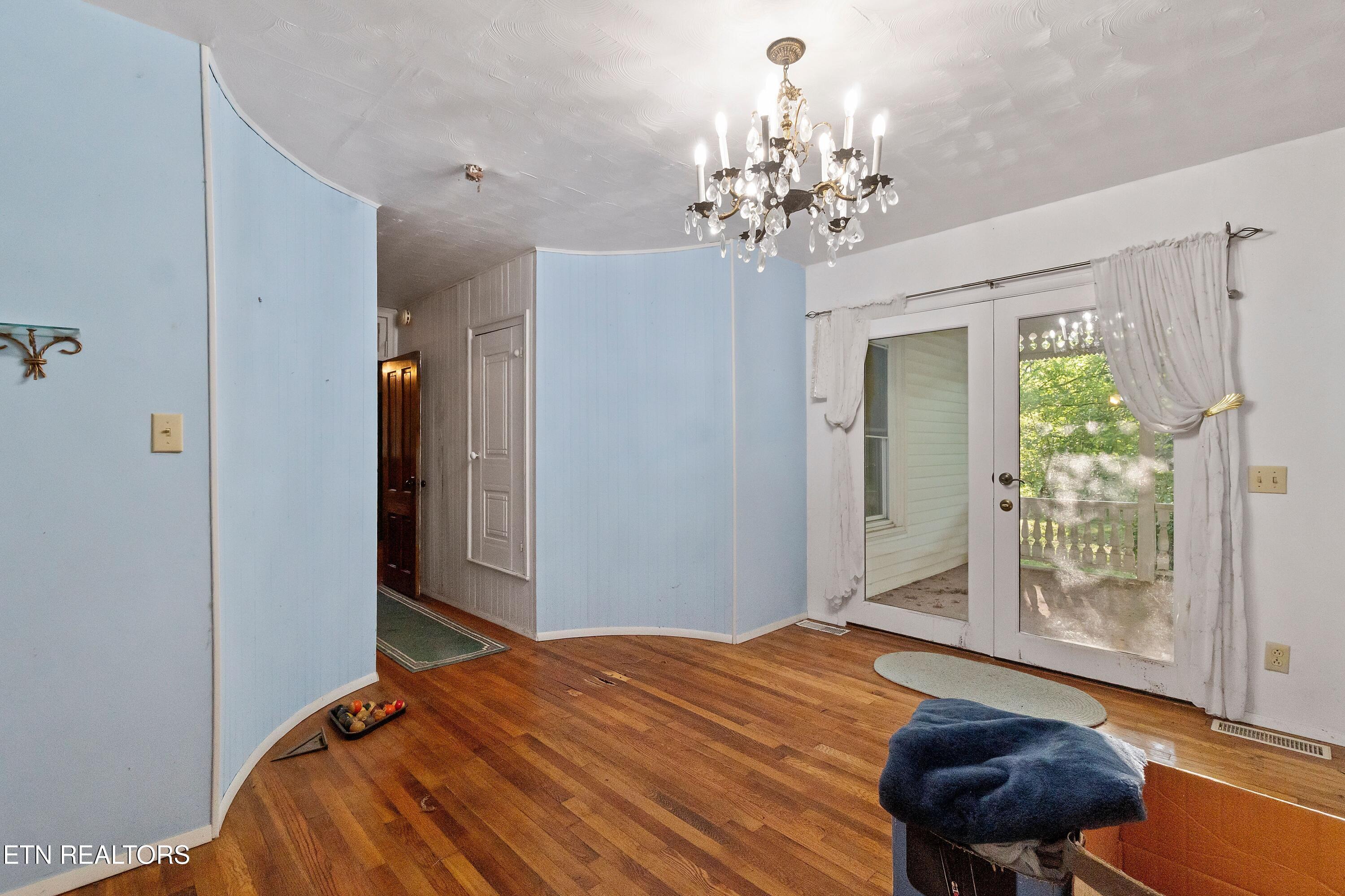 4245 Dulaney Road Greeneville, TN 37743 - Photo 12 of 39 dulaney dining area