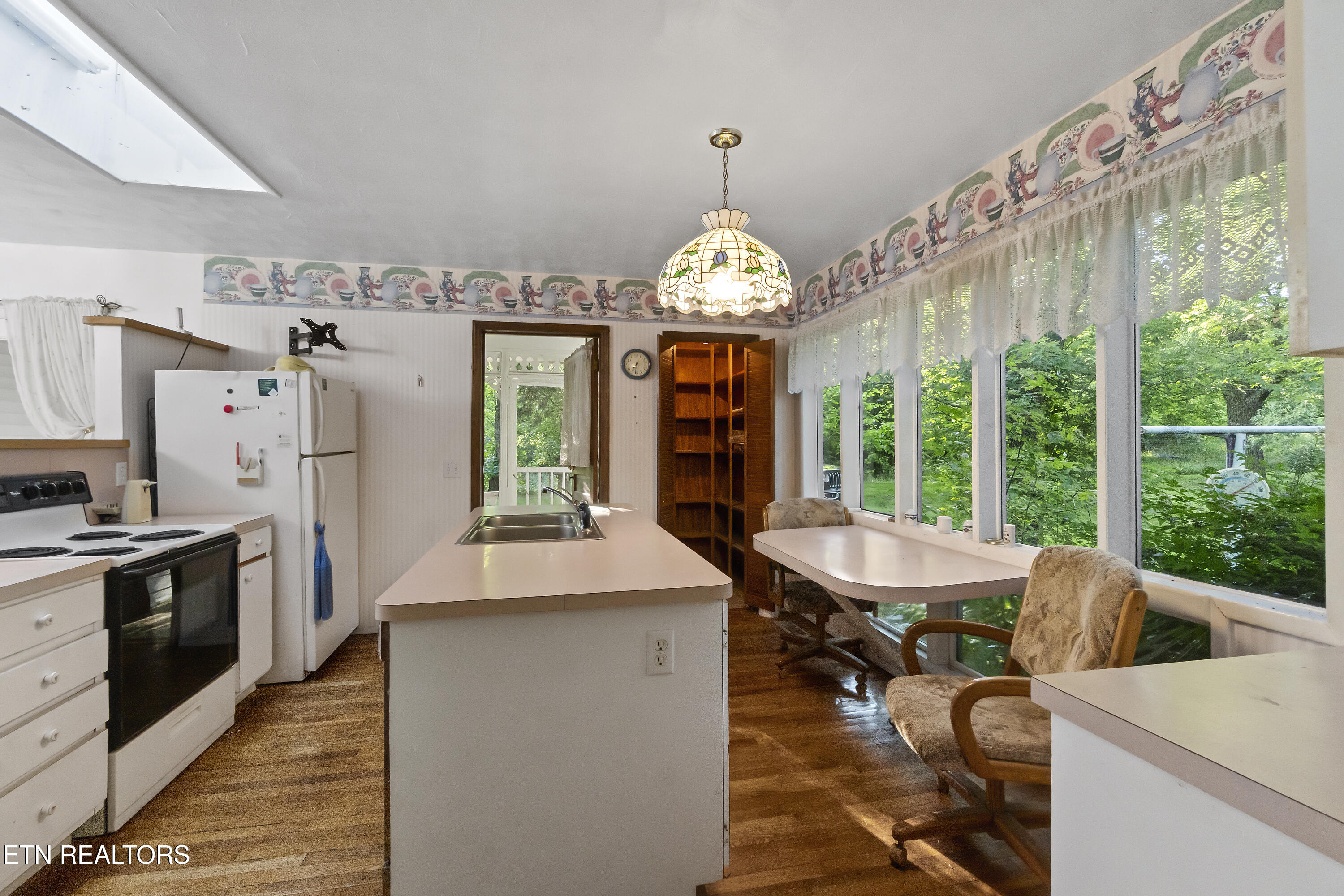 4245 Dulaney Road Greeneville, TN 37743 - Photo 9 of 39 DSC03764