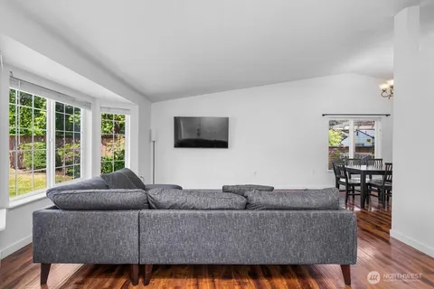 $650,000 | 622 Northern Way, Everett, WA 98204