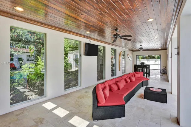 $1,375,000 | Hollywood Lakes North Lake, Hollywood, FL 33019