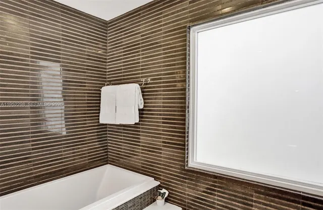 $1,375,000 | Hollywood Lakes North Lake, Hollywood, FL 33019