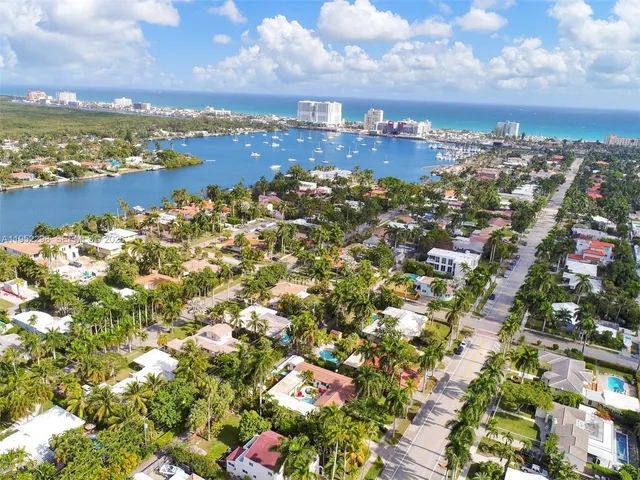 $1,375,000 | Hollywood Lakes North Lake, Hollywood, FL 33019