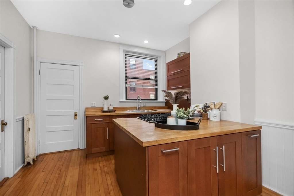 6 Beaufort Road, Unit 4 Boston, MA 02130 - Photo 4 of 14 Gallery Image 4