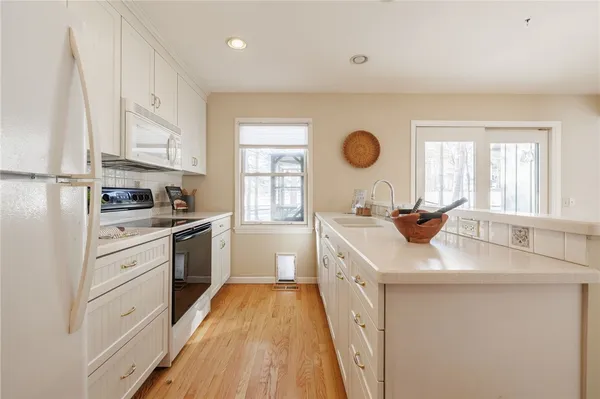 $274,900 | 27 Andrews Way, South Bristol, NY 14424