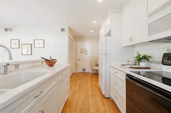 $274,900 | 27 Andrews Way, South Bristol, NY 14424