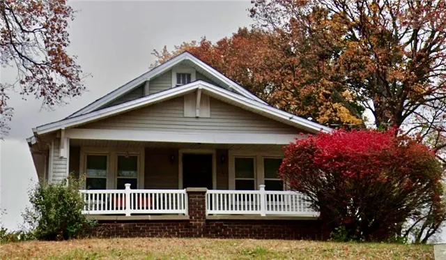 $230,000 | 5324 Douglas Avenue, Kansas City, KS 66106