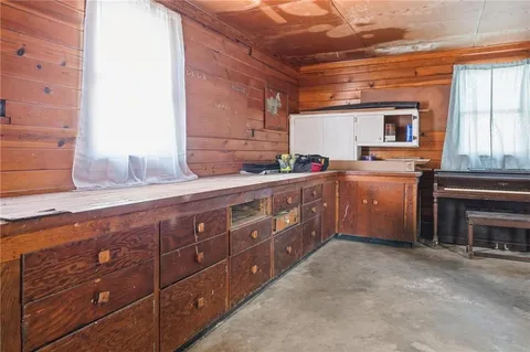 $230,000 | 5324 Douglas Avenue, Kansas City, KS 66106